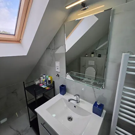 Veronika Apartman *